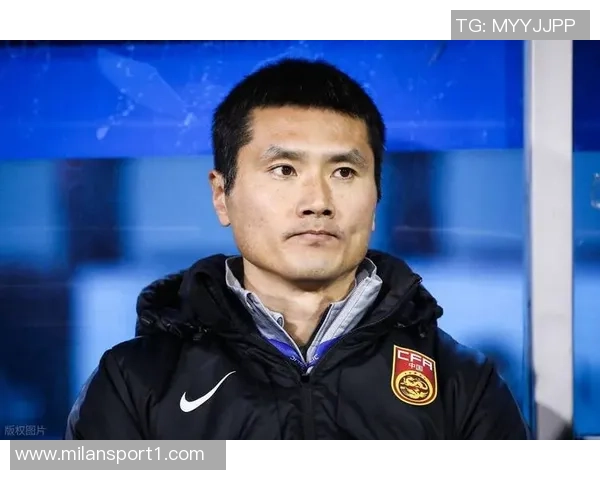 国足主帅邵佳一将在广东肇庆召开媒体见面会，期待新征程的启航