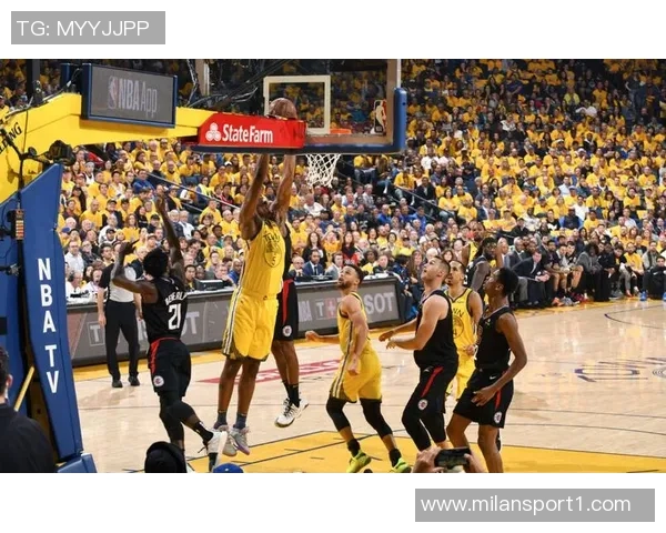 替补奇兵罗林斯上半场表现抢眼贡献11分5板2助攻正负值高达17