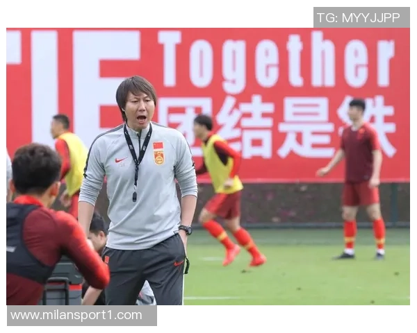 戴奇强调球队凝聚力源于拼搏精神与工作态度而非单纯天赋