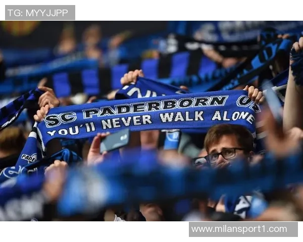 沙尔克04逆转绝杀帕德博恩成功反超升至德乙榜首准备冲击德甲