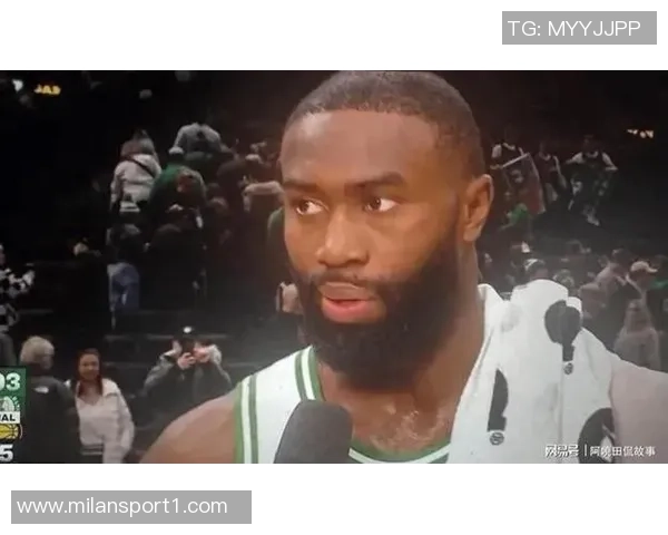 杰伦布朗全能表现助力球队稳定胜利30分10板5助3断展现全面实力