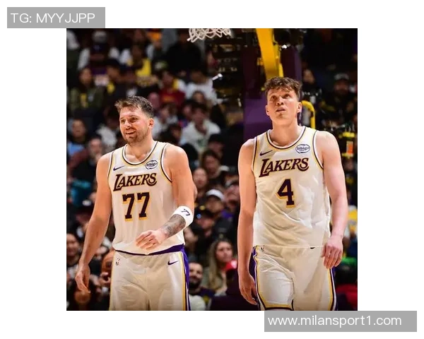 湖人第三节狂飙31-15逆转黄蜂赛季最佳表现再现球场风采